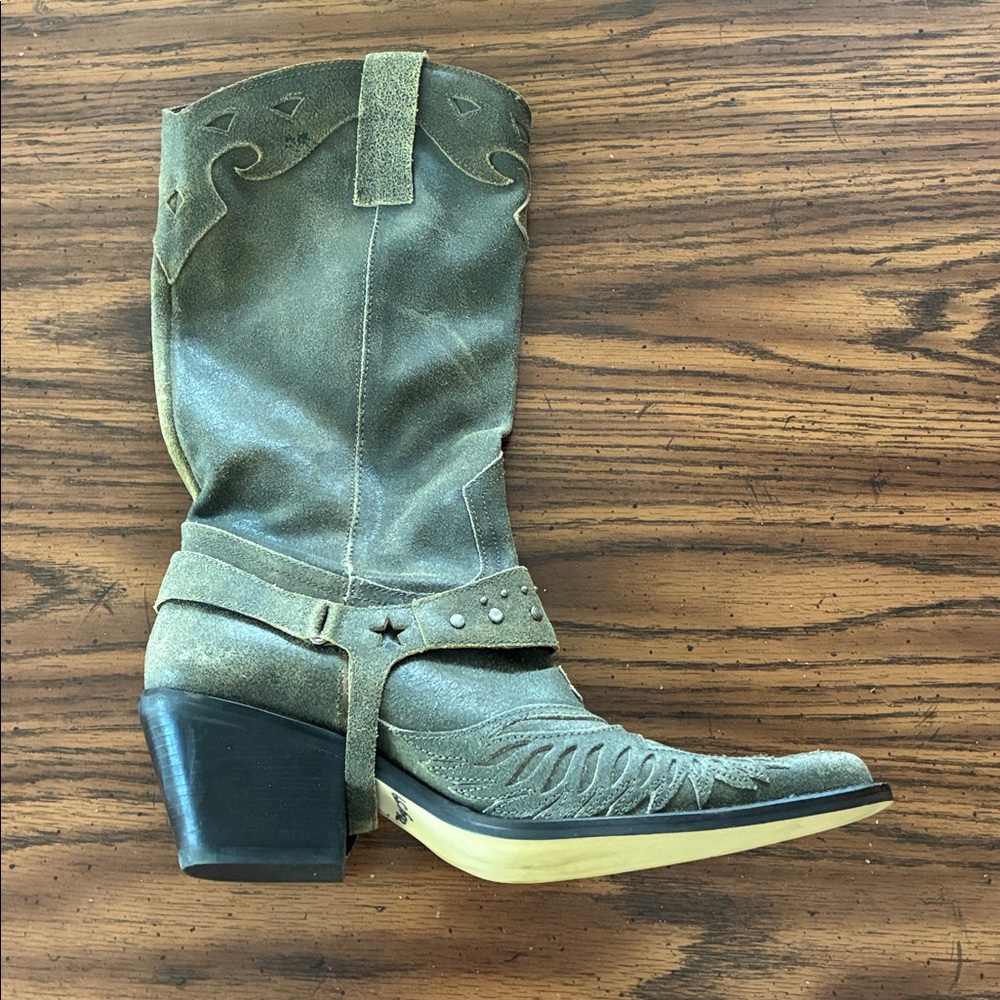 27:07  Vintage MIA Distressed Leather Cowboy Boot